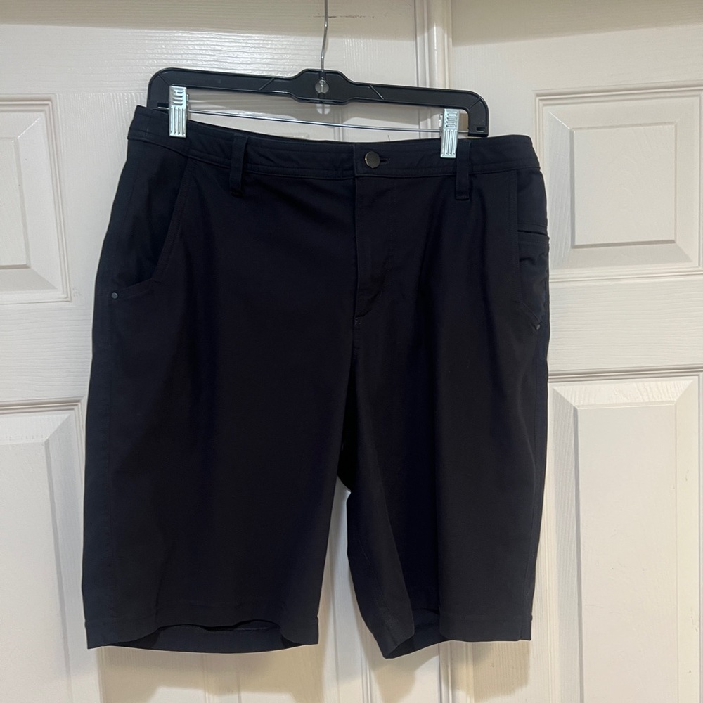Lululemon Commission Short Classic Black Chino Men's 36 Casual Comfort Outdoor